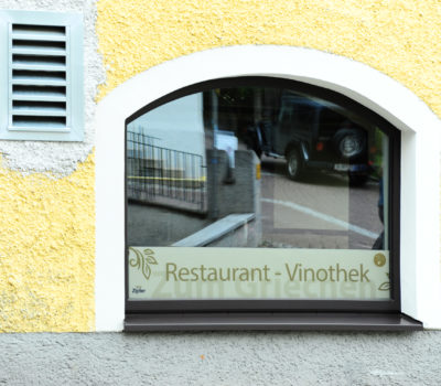 Außenbeschriftung Restaurant zum Griechen