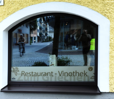 Außenbeschriftung Restaurant zum Griechen