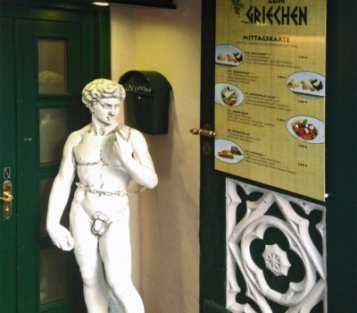 Außenbeschriftung Tür Restaurant zum Griechen